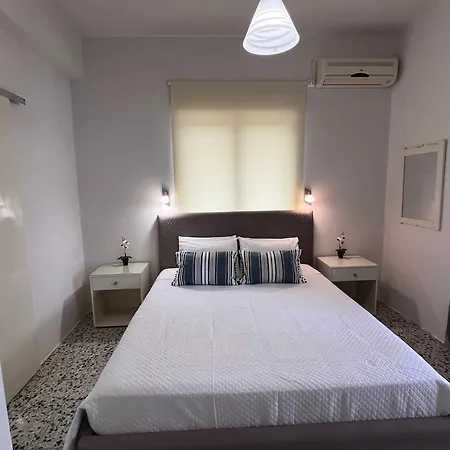 公寓 Nikos Apts &