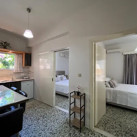 Nikos Apts & 公寓