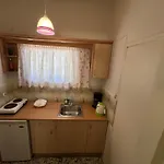Nikos Apts & *