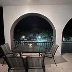 Nikos Apartman *