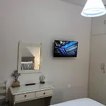 Nikos Apts & Keri