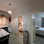Nikos Apts & Apartament Keri