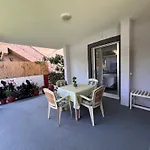 شقة Nikos
