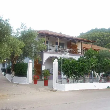Apartment Nikos *