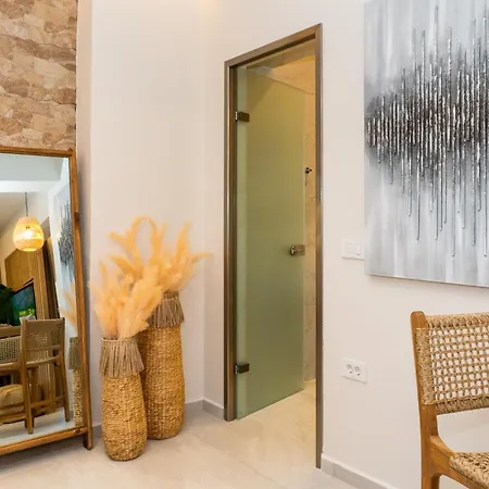 Nikos Apartment *