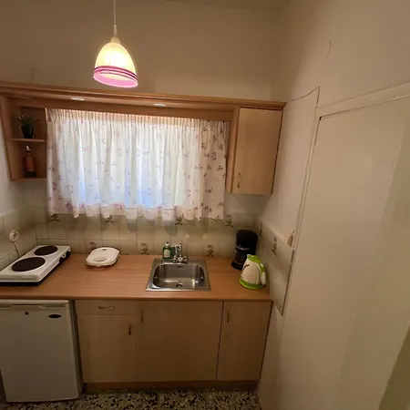 Nikos Apts & *