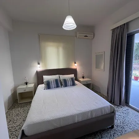 Apartment Nikos Keri