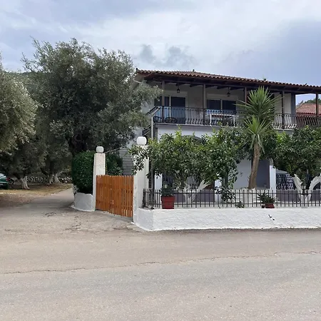 Nikos Apts & *