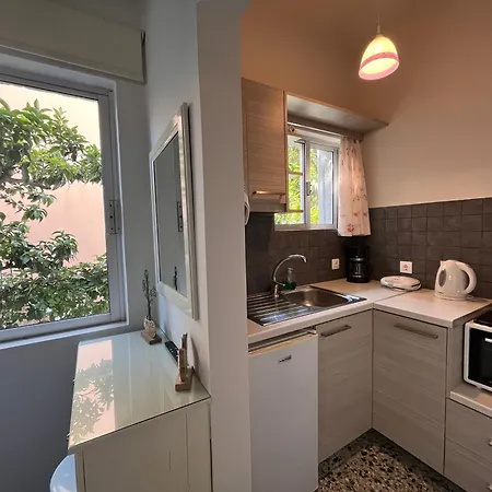 Nikos Appartement Keri