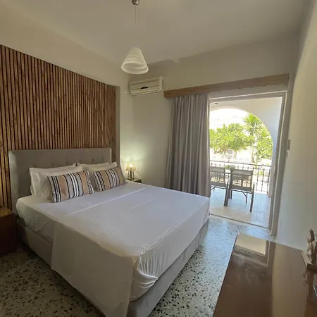 Nikos Apts & شقة