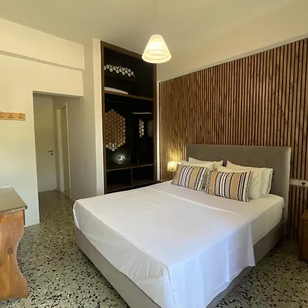 Nikos Apts & شقة