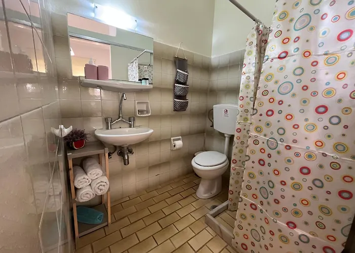 Nikos Apartament *