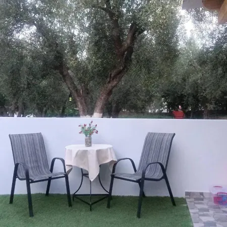 Nikos Appartement Keri