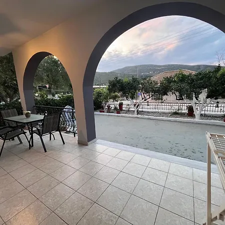 Nikos Apts & Apartmán