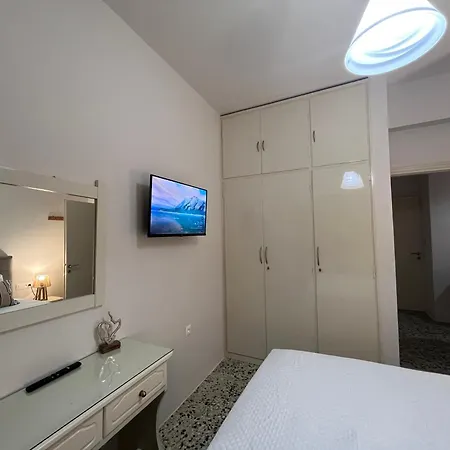 Nikos Apts & Apartmán *