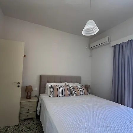 Nikos Appartement *