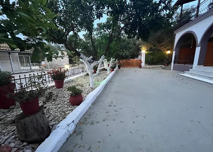 Nikos Apartament Keri